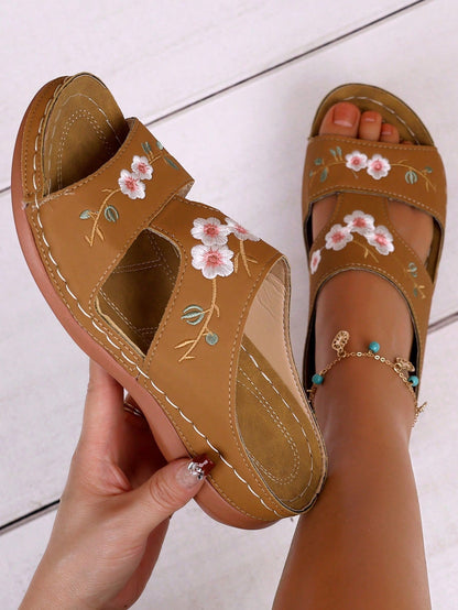 Nina - Blommiga sandaler