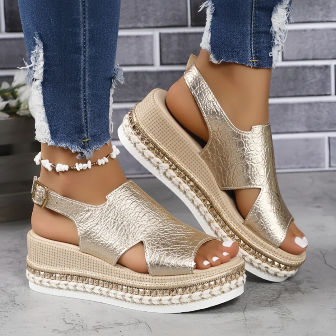 Sandra - Plattformssandaler med slingback